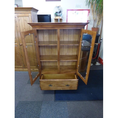 486 - A Stunning Hardwood Glazed Book Case / Display with 2 Hardwood shelves and Drawer. Measures 105 cm w... 