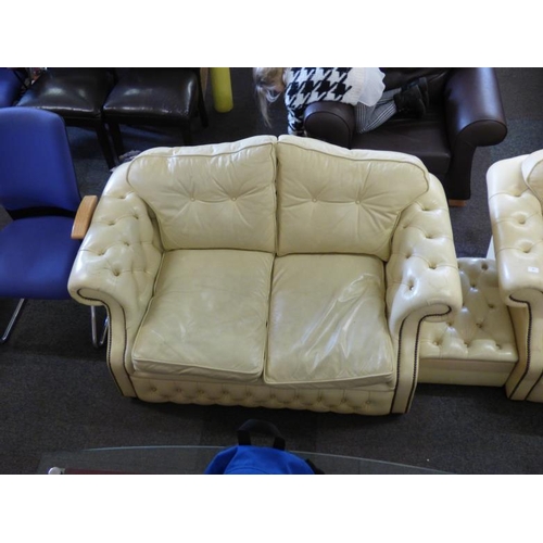 539 - Queen Anne Style Cream Leather Studded Suite comprising a Three Seater Settee , a Two Seater Settee ... 