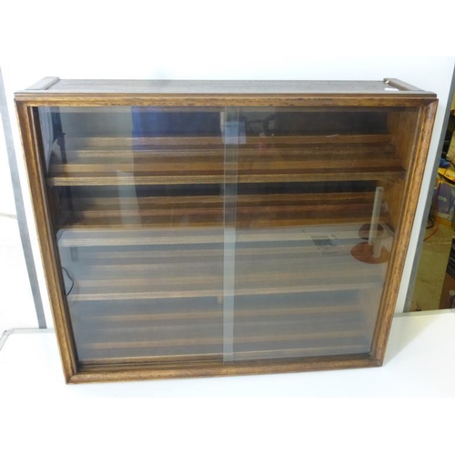 261 - A Collectors Display Cabinet with 4 x 4 tiered shelves giving 16 tiers effectively. 72 x62 x18 cm ap... 