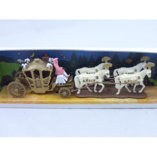 267 - Dinky Toys Cinderella's Coach (111) Model complete with Box