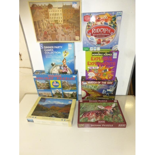 401 - A box of games and puzzles