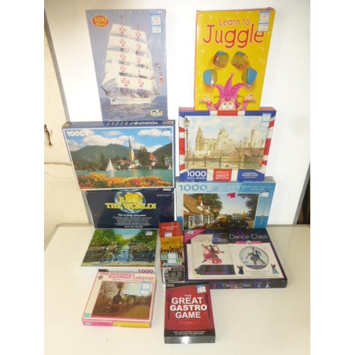 659 - A box of games and jigsaws