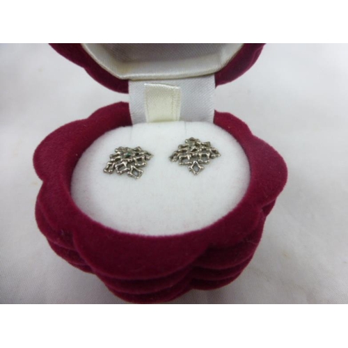 28 - Silver 925 Ear Rings in Basket style presentation box