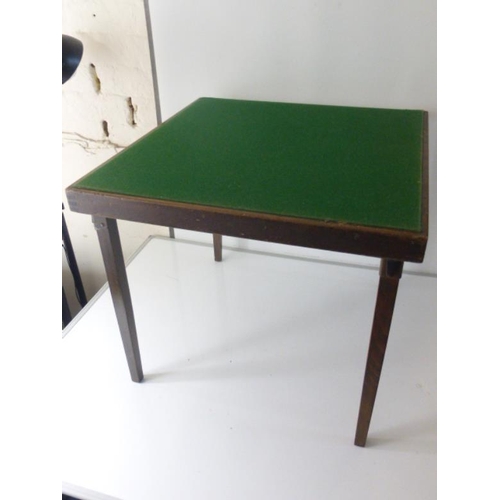 460 - Green Felted Foldable Card Table