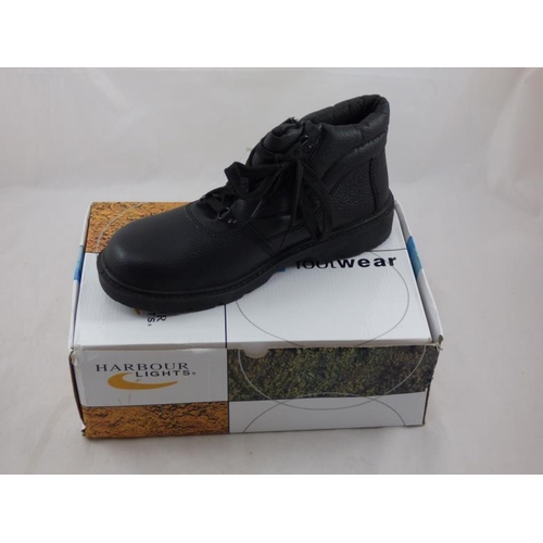 491 - Pair of New in Box Harbour Lights Re-Enforced Work Boots in Black Size 10 UK