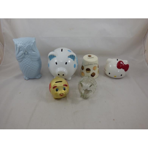 666 - Collection of ceramic piggy banks