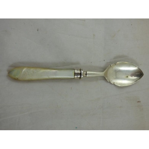 119 - Silver Hallmarked Jam spoon with Mother of Pearl handle Sheffield 1920