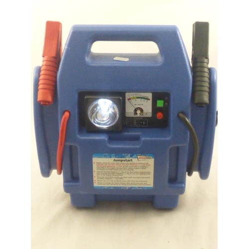 453 - A Streetwise Jumpstarter with led light