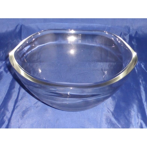 587 - Crofton Chef's Collection Glass Bowl in Box (24cm Dia)