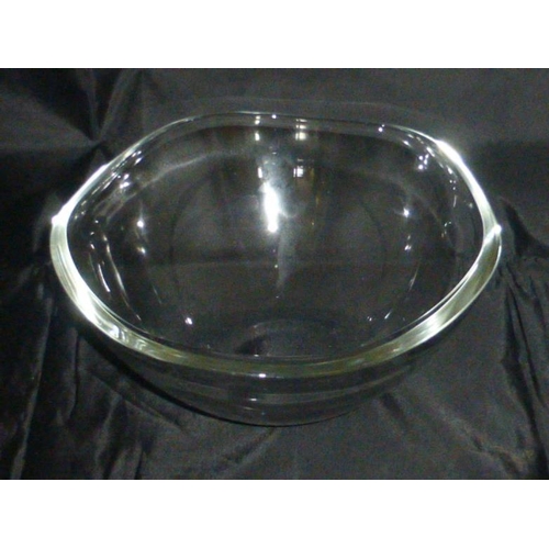 587 - Crofton Chef's Collection Glass Bowl in Box (24cm Dia)