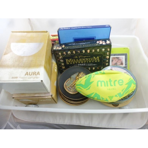 617 - Mixed box to include collectors plates and other