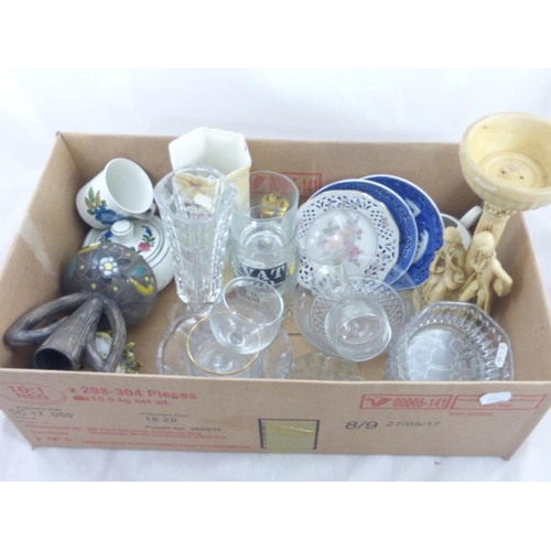 631 - Mixed lot includes resin figure, plates VAT 69 glasses and other