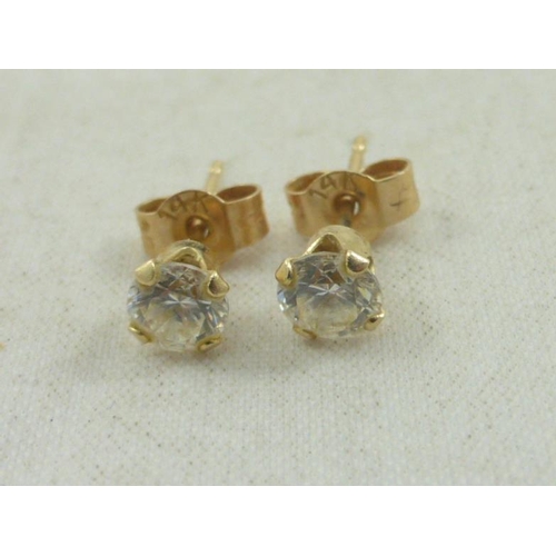 6 - Pair of Gold 14k Studded Earrings in Presentation Case