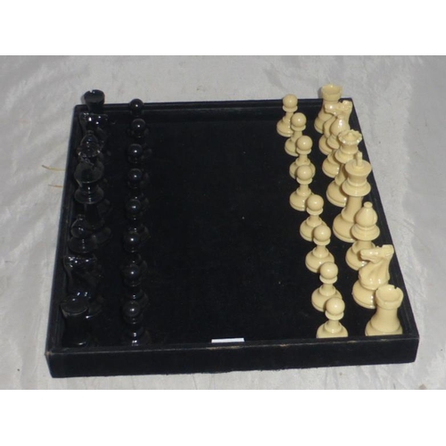 18 - Complete Chess Set