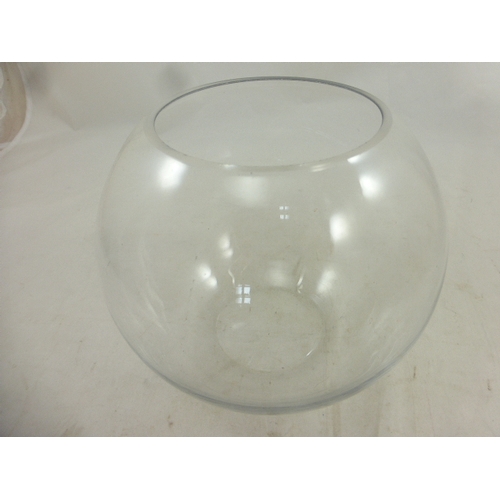 508 - New Large Glass Goldfish Bowl Flower Vase (30cm Dia)