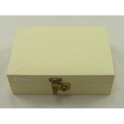 163 - Jewellery Box With Selection of Contents Including Ring, Earring's, Necklace and More