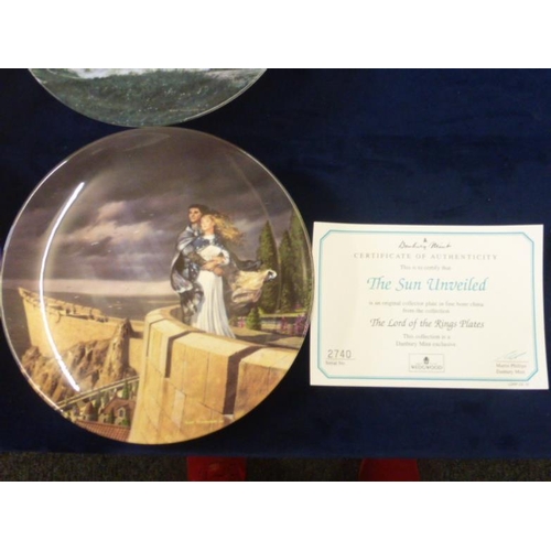 346 - Full Set of Twelve Lord of The Rings Collectors Plates by Wedgwood all Complete with Boxes and Certi... 