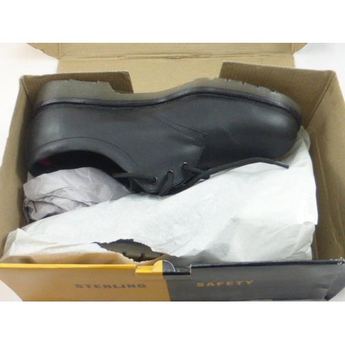 579 - Pair of Size 11 Black Leather Sterling Safety Shoes in Box