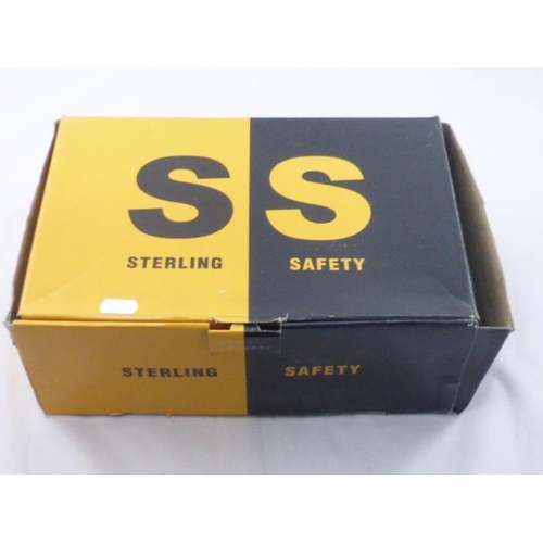 579 - Pair of Size 11 Black Leather Sterling Safety Shoes in Box