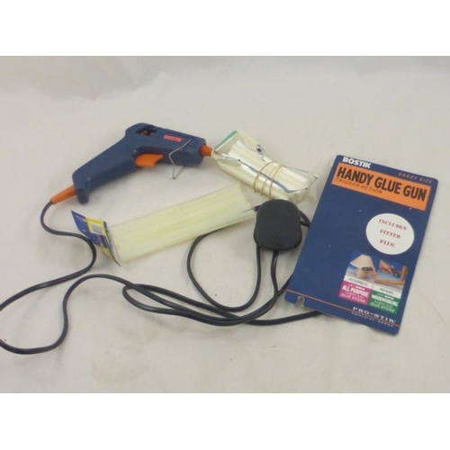 106 - Bostik Trigger Action Glue Gun complete with Glue Sticks