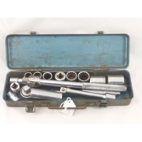 124 - Socket set in case