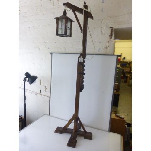 410 - Wooden Coach Lantern on Adjustable Stand (Working)