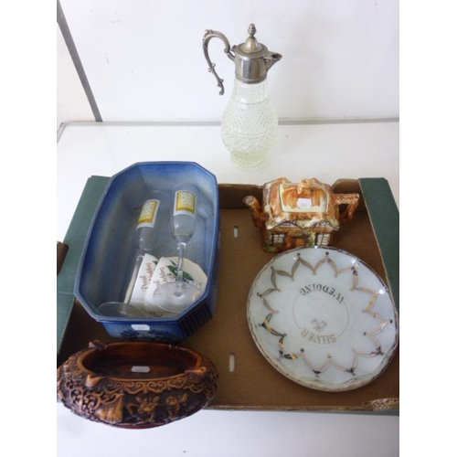 471 - Mixed lot to include Price Kensington tea pot, hand carved resin ash tray and other