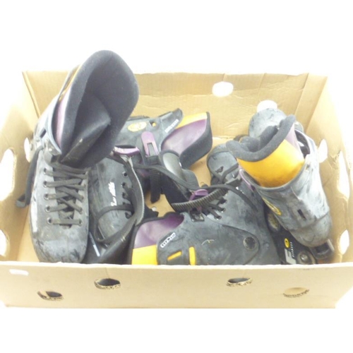 522 - Two pairs of roller blades, unsure on sizes