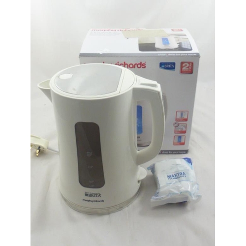 584a - Morphy Richards Accents Brita Filter Kettle White complete with Box (Working)