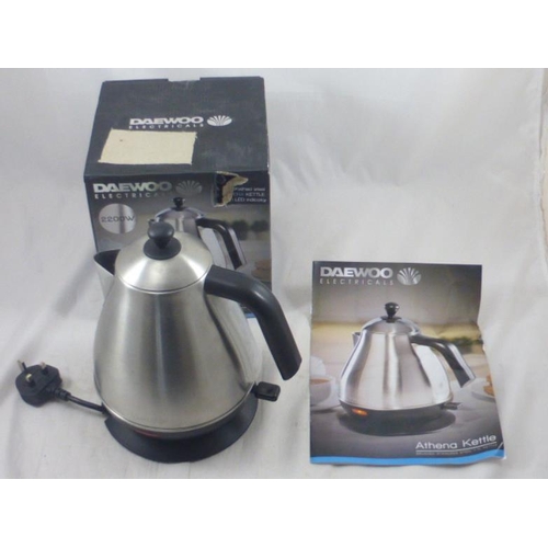 48 - Daewoo 2200w Chrome Athena Kettle in Original Box (Working)