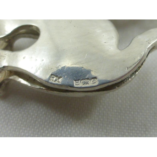 276 - Hallmarked silver cat pendant with silver chain in presentation box