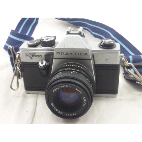 300 - Praktica super TL1000 camera complete with lens