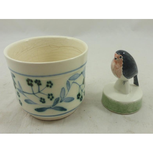 357 - Two Pieces of Rye Pottery Including Robin (A/F) and Cinique Ports Pottery