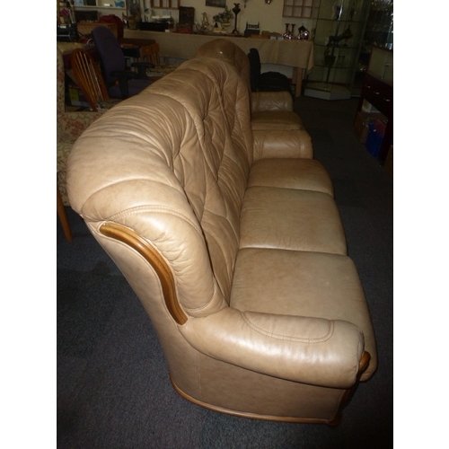 140a - Italian Leather 3 and 2 seater sofas. Made by Italian company MF International