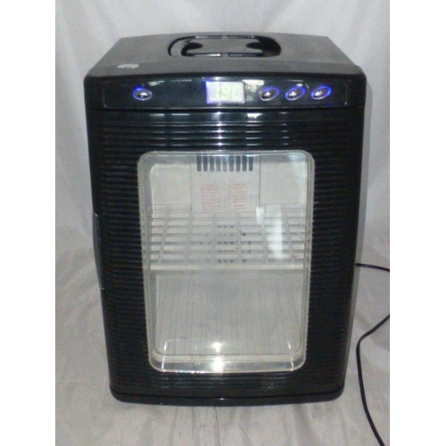 69 - Model BCR-25 12v/240v Hot/Cold Heater and Refridgereator