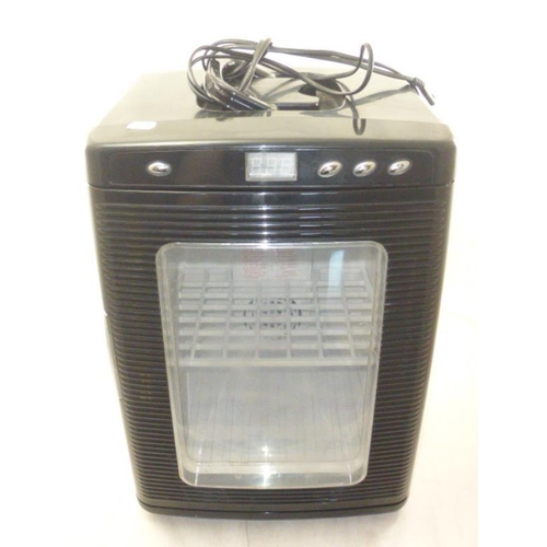 69 - Model BCR-25 12v/240v Hot/Cold Heater and Refridgereator