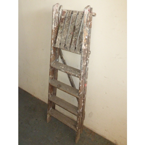 260 - Pair of Vintage Wooden 5 Rung Step Ladders