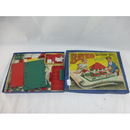 109 - Vintage Child's pastime Boxed Game- Bayko Building set