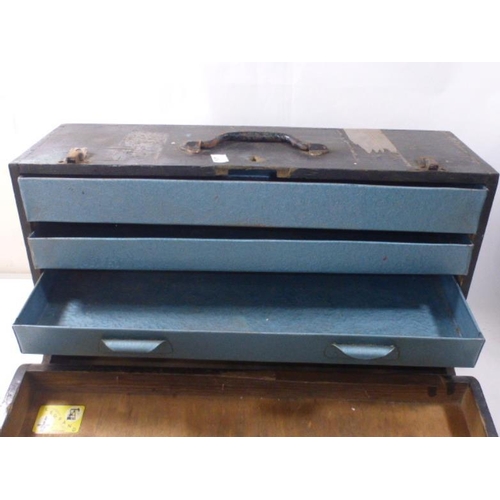 372 - Wooden toolbox with three metal sliding trays