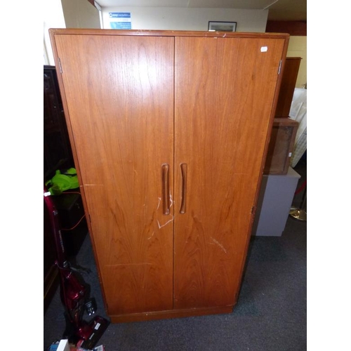 564 - G plan wardrobe AF (Height 177cm)