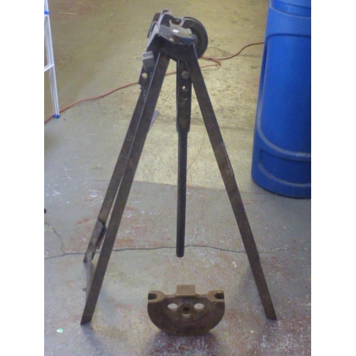 592 - Vintage Pipe bending stand