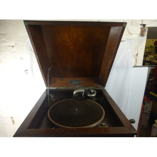 587 - Vintage Selecta Oak Cased Gramophone (Working) With Large Selection of Record's Including Harry Bala... 