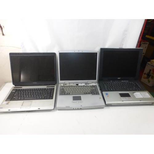 644 - Three Laptops untested Spares or Repairs to include Toshiba, Acer and other