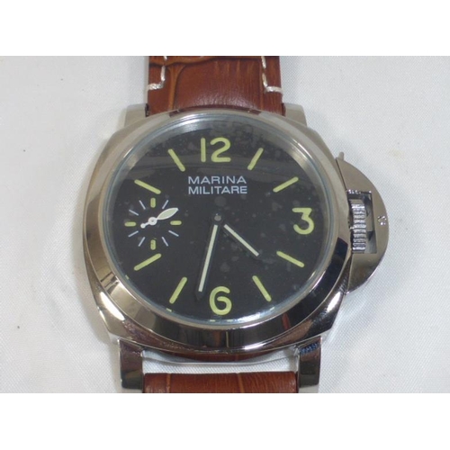 19 - Marina Militare style Gents Watch complete with Leather Strap (New & Working)