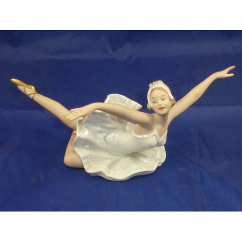 27 - Wallendorf Ballerina Figurine German Porcelain