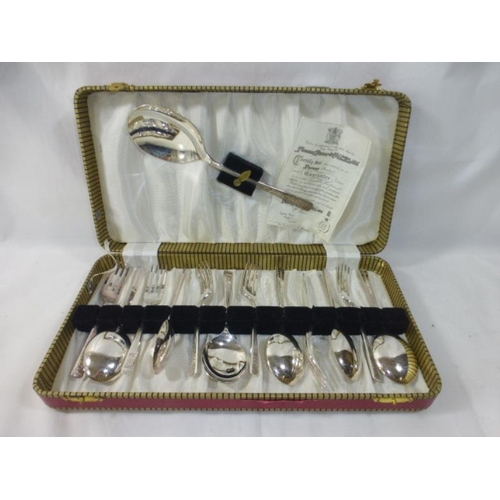 179 - Vintage Thomas Turner Silver Plated Dessert Set in Presentation Case