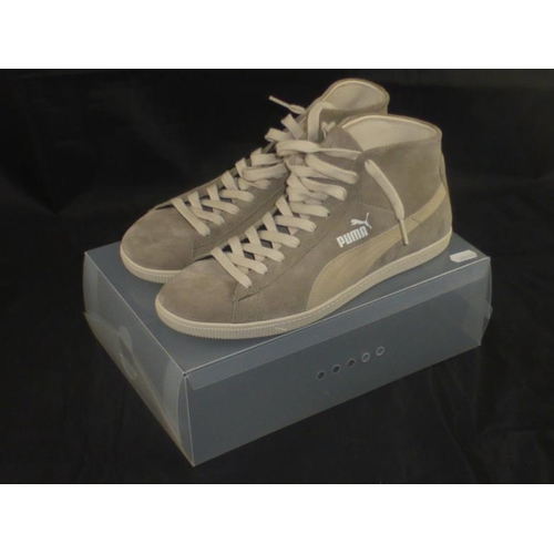 356 - Pair of New Ladies Puma Suede Shoes (Size 8)