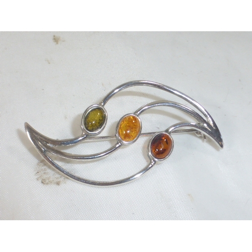 157 - Vintage Silver & Amber Brooch