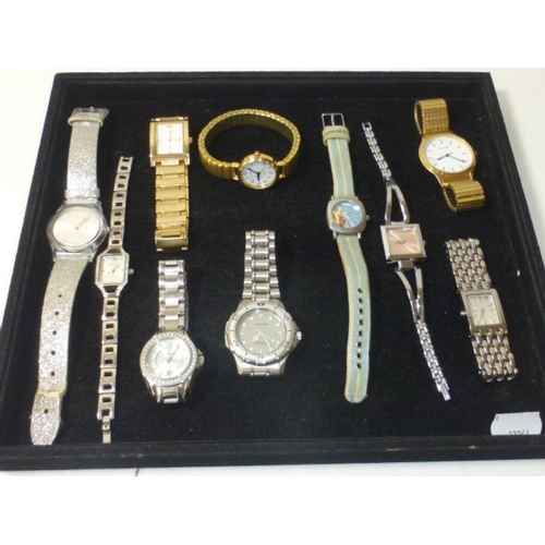 177 - Collectors Tray of Watches Including Sekonda, Fossil, Accurist, DKNY and More (Some Working)