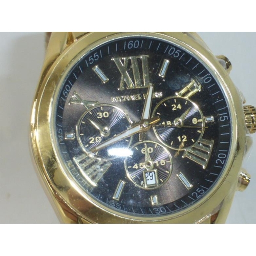 7 - New Michael Kors MK-3119 Style Watch in Gold and Black with Roman Numeral Numbered Face (Working)